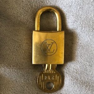 LV Lock and Key 214